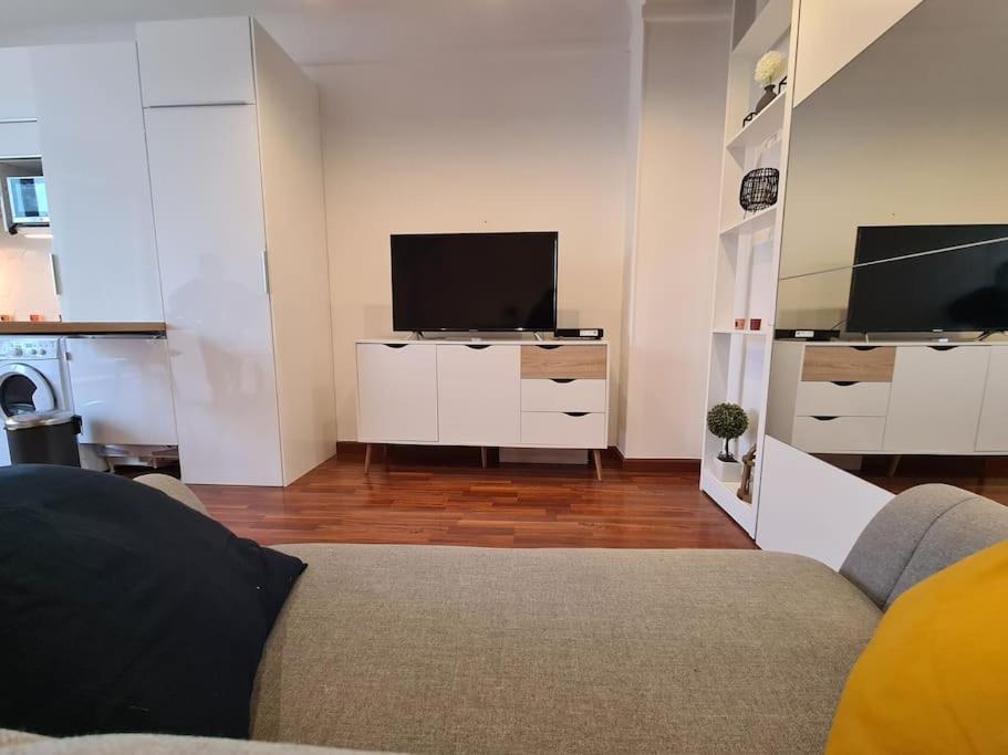 Studio A 2 Pas De La Gare Sartrouville Bagian luar foto