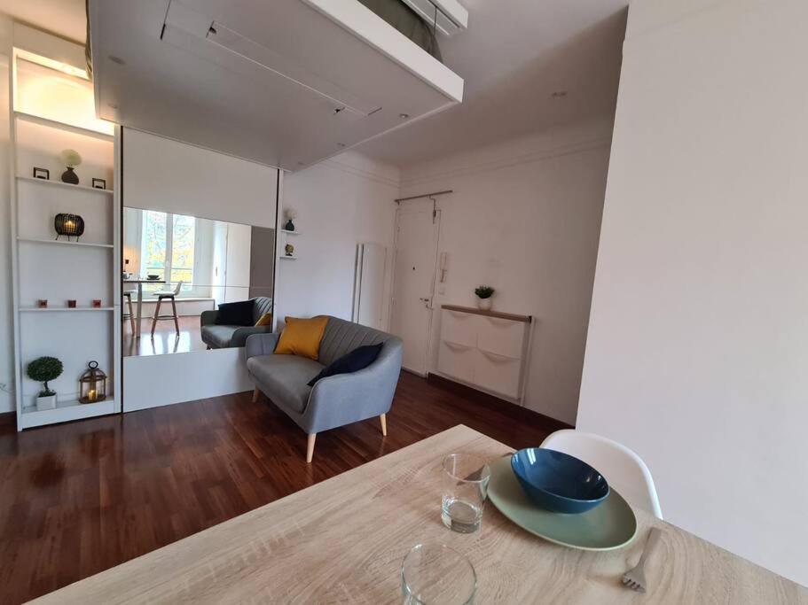 Studio A 2 Pas De La Gare Sartrouville Bagian luar foto