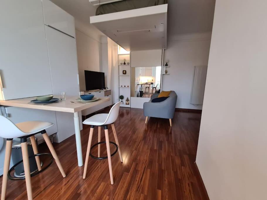 Studio A 2 Pas De La Gare Sartrouville Bagian luar foto