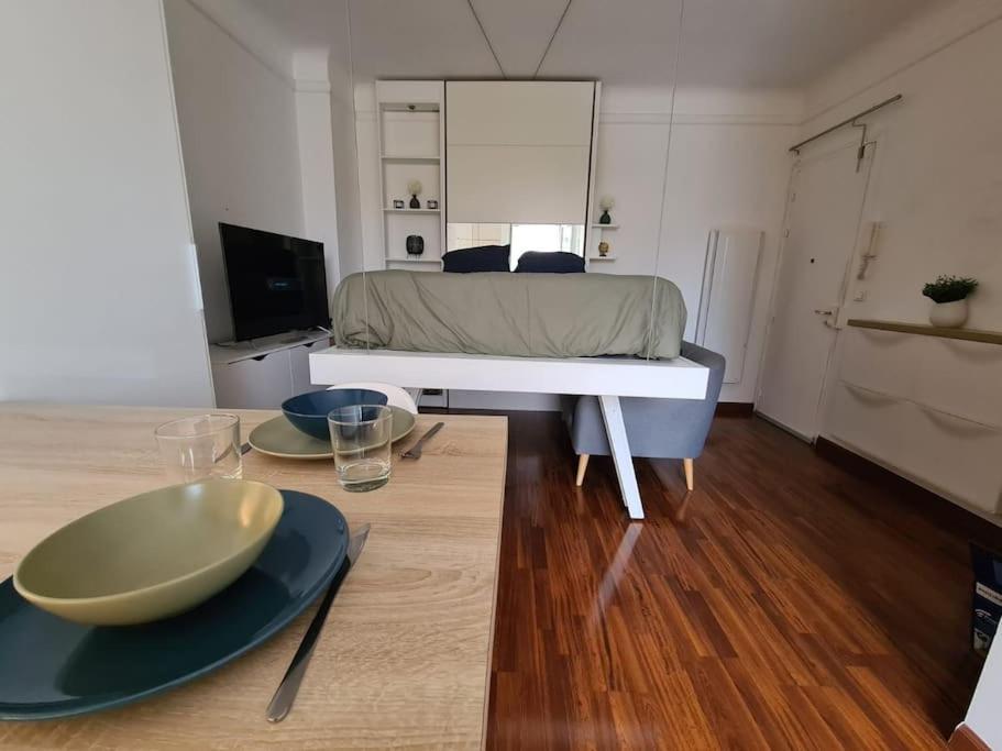 Studio A 2 Pas De La Gare Sartrouville Bagian luar foto