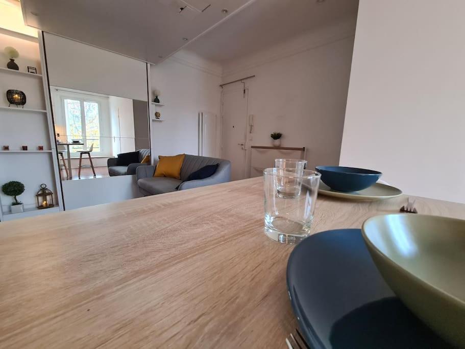 Studio A 2 Pas De La Gare Sartrouville Bagian luar foto